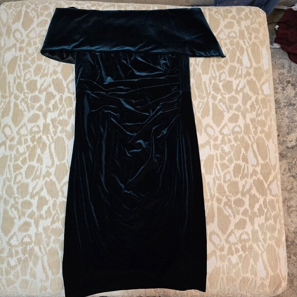 Vince Camuto Off-The-Shoulder Green Velvet Cocktail Dress Size 14 Elegant Evenin - Picture 2 of 16